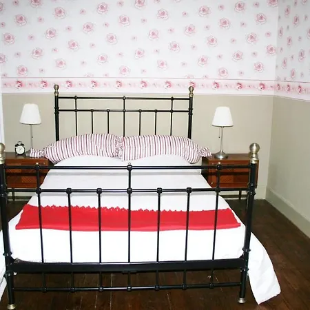 Chateau De Roqueperlic Bed & Breakfast Noailhac (Tarn)