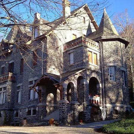 Chateau De Roqueperlic Bed & Breakfast