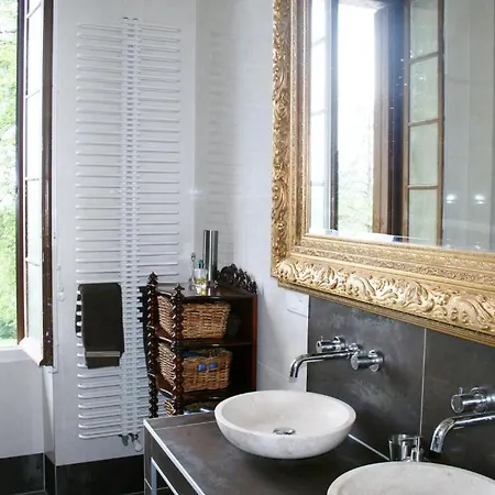 Bed & Breakfast Chateau De Roqueperlic