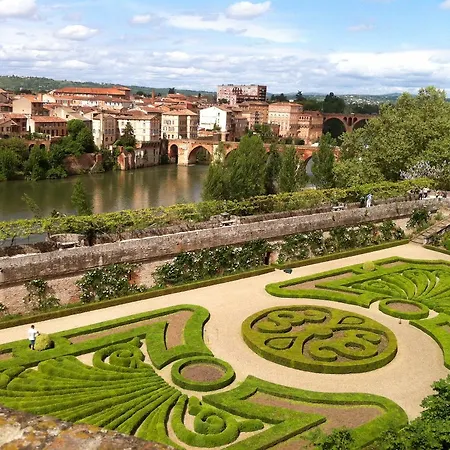 Chateau De Roqueperlic *