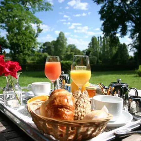 Bed & Breakfast Chateau De Roqueperlic *