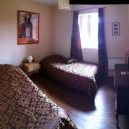 Bed & Breakfast Chateau De Roqueperlic *